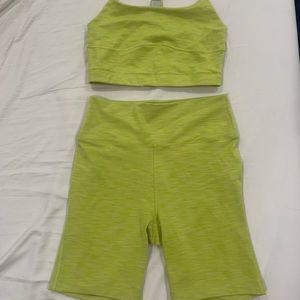 Flow crop top and short set